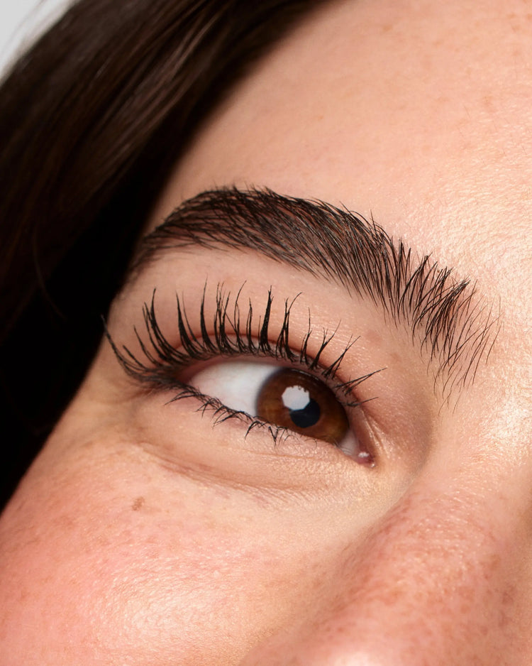 Best Lash Serum for Sensitive Eyes: Expert Guide & Top Picks